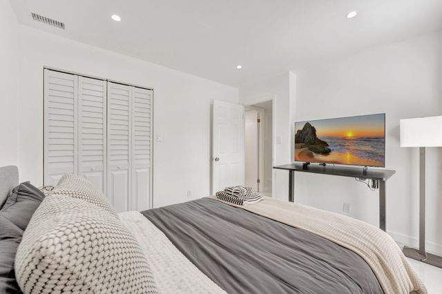 138 S Cypress Road 224, Pompano Beach, FL 33060