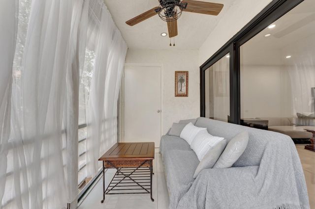 138 S Cypress Road 224, Pompano Beach, FL 33060