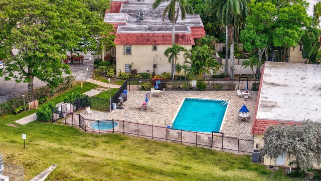 138 S Cypress Road 224, Pompano Beach, FL 33060