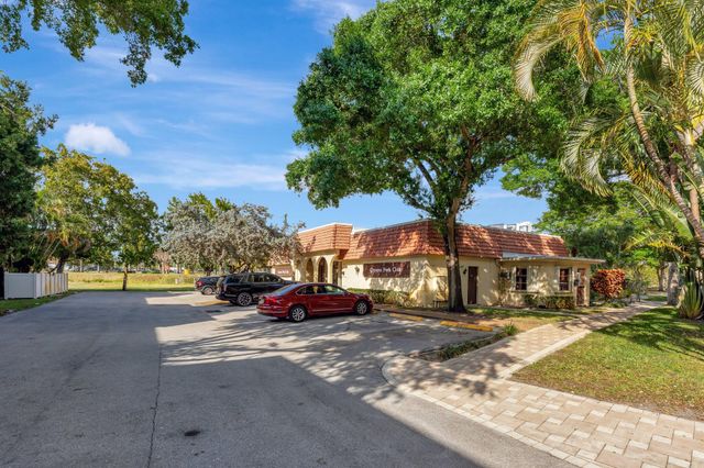 138 S Cypress Road 224, Pompano Beach, FL 33060