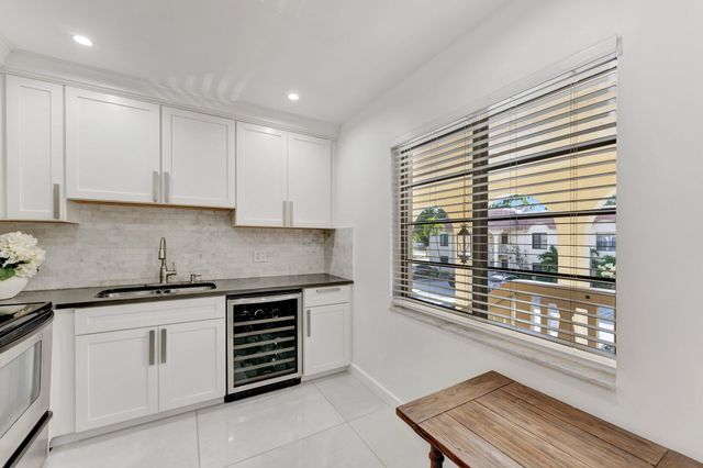 138 S Cypress Road 224, Pompano Beach, FL 33060