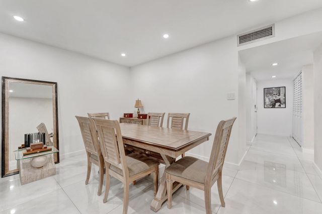 138 S Cypress Road 224, Pompano Beach, FL 33060