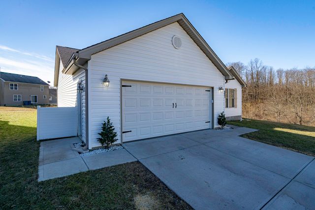 122 Keeneland Drive, Williamstown, KY 41097