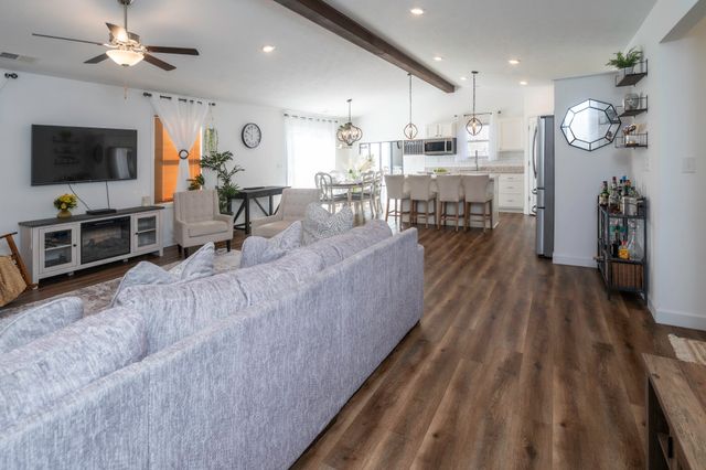 122 Keeneland Drive, Williamstown, KY 41097