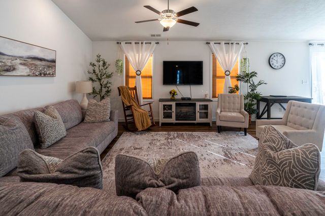 122 Keeneland Drive, Williamstown, KY 41097