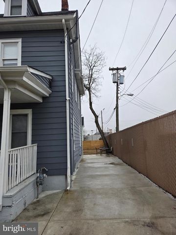 16-18 E WASHINGTON ST, Paulsboro, NJ 08066