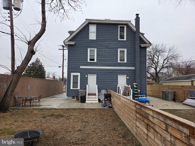 16-18 E WASHINGTON ST, Paulsboro, NJ 08066