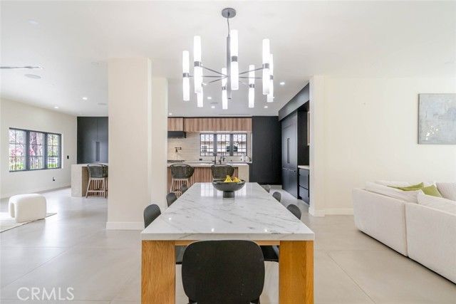 6849 Firmament Avenue, Van Nuys (los Angeles), CA 91406