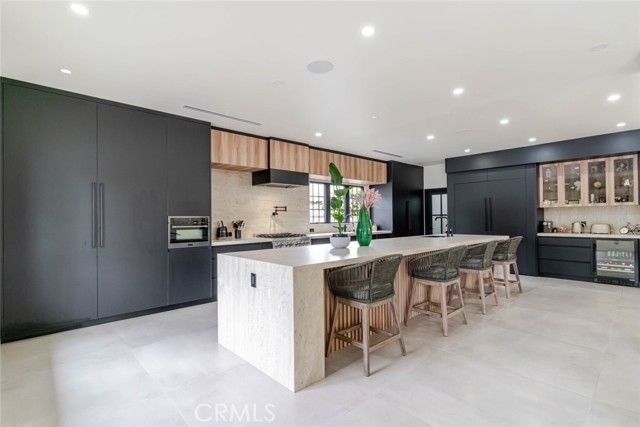 6849 Firmament Avenue, Van Nuys (los Angeles), CA 91406