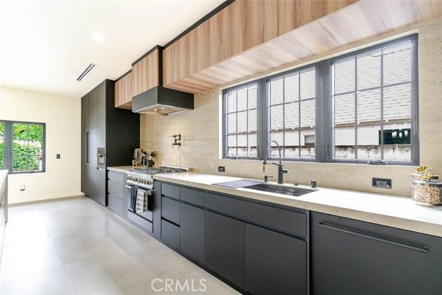 6849 Firmament Avenue, Van Nuys (los Angeles), CA 91406