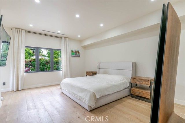 6849 Firmament Avenue, Van Nuys (los Angeles), CA 91406