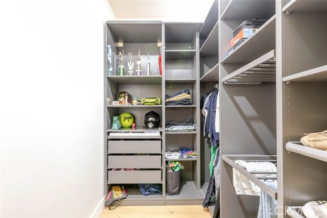 6849 Firmament Avenue, Van Nuys (los Angeles), CA 91406