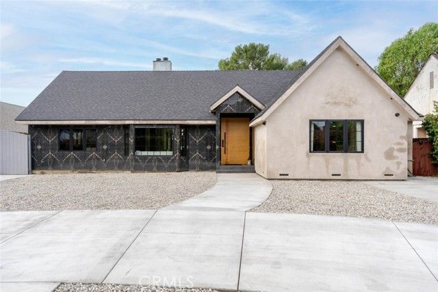 6849 Firmament Avenue, Van Nuys (los Angeles), CA 91406