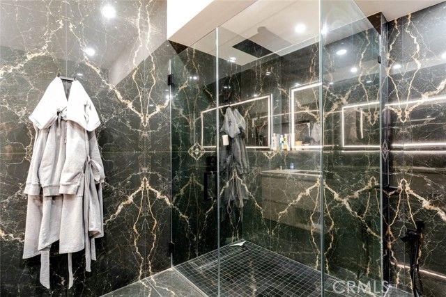 6849 Firmament Avenue, Van Nuys (los Angeles), CA 91406