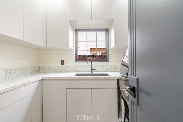 6849 Firmament Avenue, Van Nuys (los Angeles), CA 91406