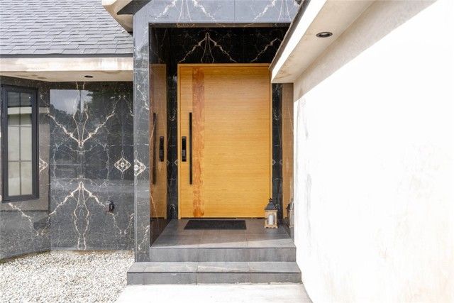 6849 Firmament Avenue, Van Nuys (los Angeles), CA 91406