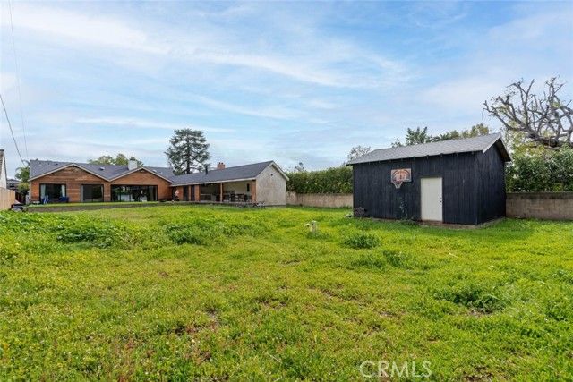 6849 Firmament Avenue, Van Nuys (los Angeles), CA 91406