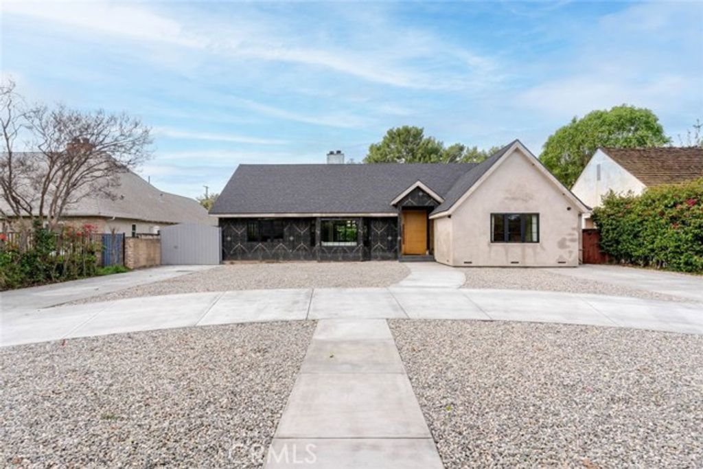 6849 Firmament Avenue, Van Nuys (los Angeles), CA 91406