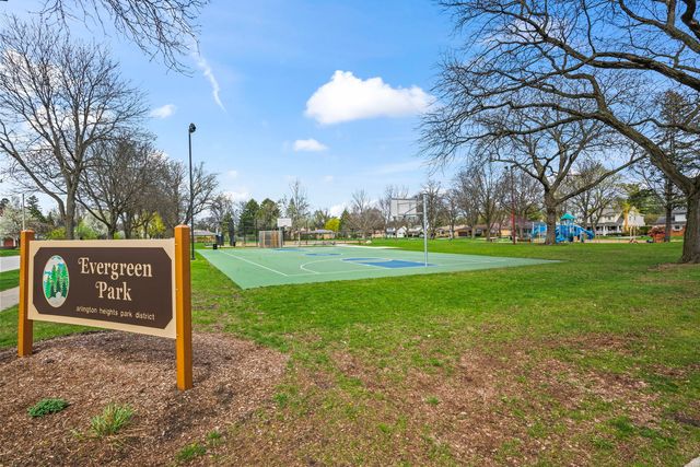 444 S Gibbons Avenue, Arlington Heights, IL 60004