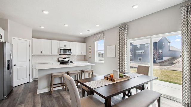 17066 Draper Way, Lakeville, MN 55044