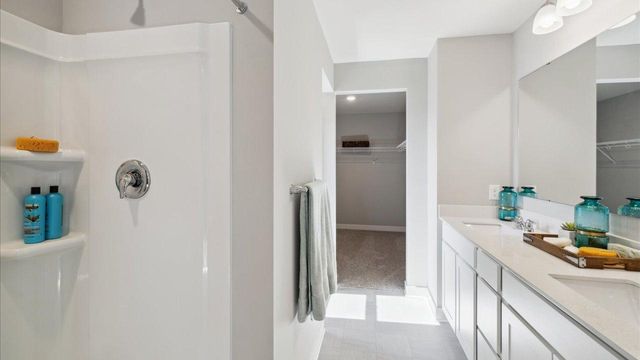 17066 Draper Way, Lakeville, MN 55044