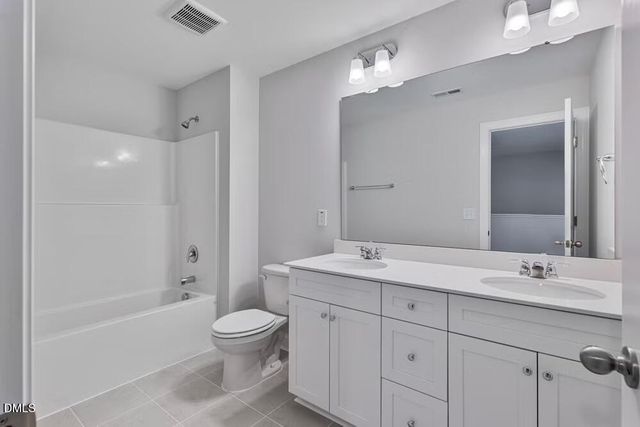 537 Eversden Drive, Zebulon, NC 27597