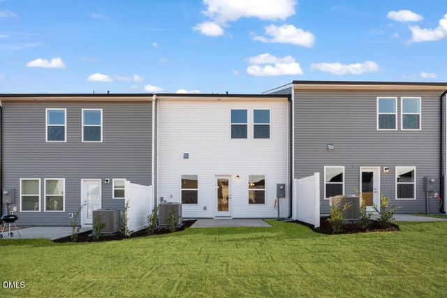 537 Eversden Drive, Zebulon, NC 27597