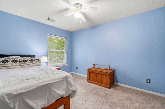 166 S Hollylaurel Circle, The Woodlands, TX 77382