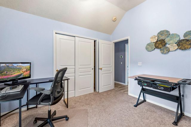 166 S Hollylaurel Circle, The Woodlands, TX 77382