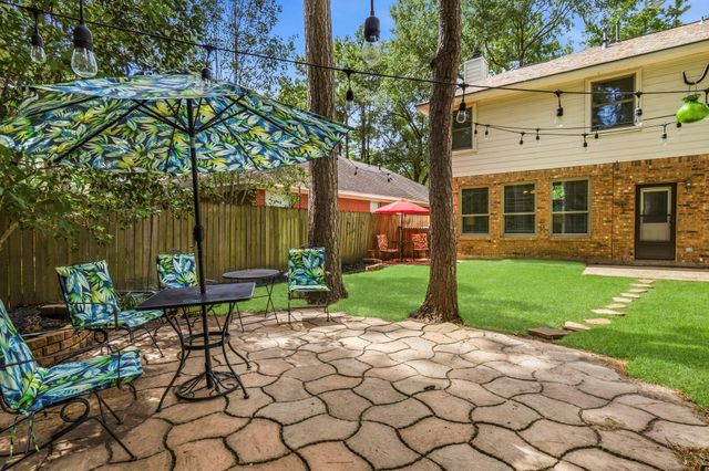 166 S Hollylaurel Circle, The Woodlands, TX 77382