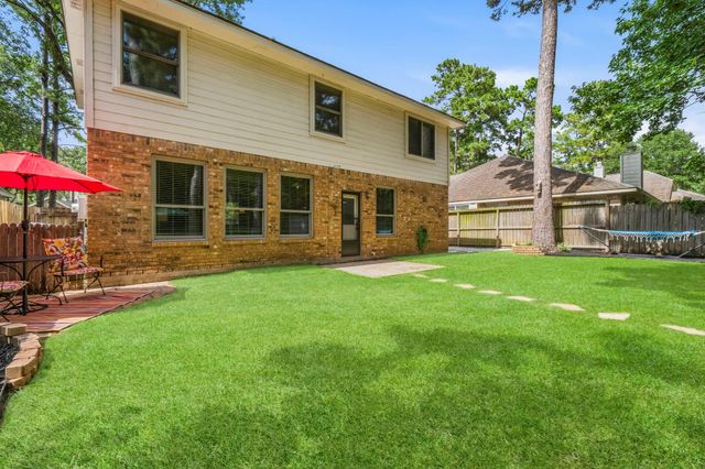 166 S Hollylaurel Circle, The Woodlands, TX 77382