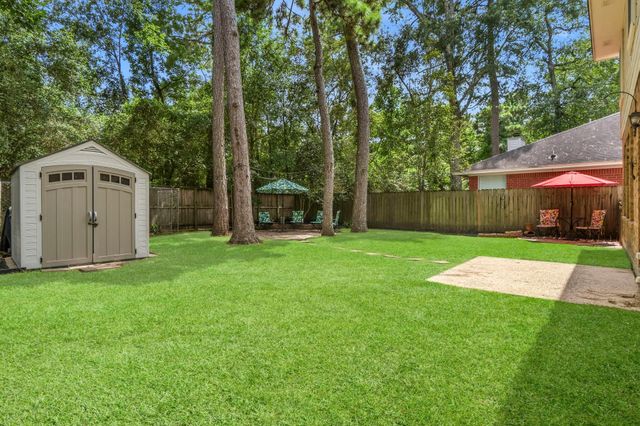 166 S Hollylaurel Circle, The Woodlands, TX 77382