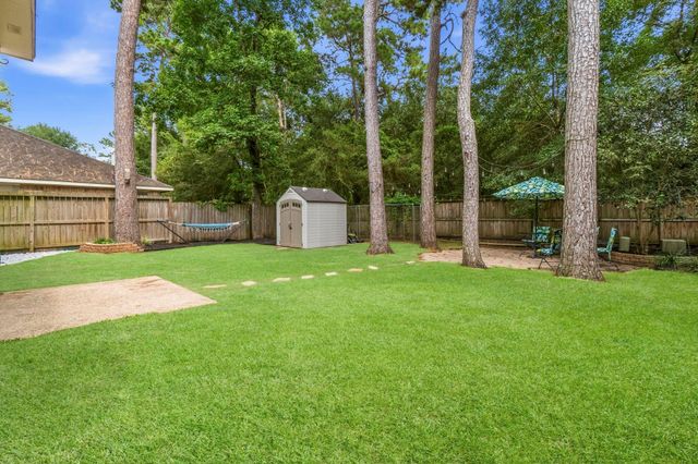 166 S Hollylaurel Circle, The Woodlands, TX 77382