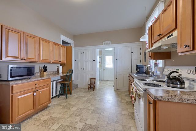 1258 MAIN ST, East Earl, PA 17519