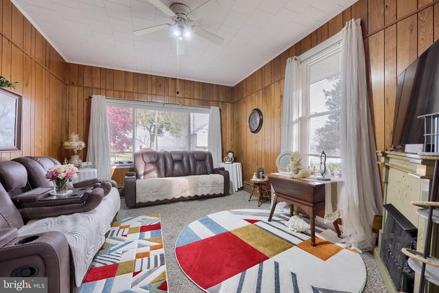 1258 MAIN ST, East Earl, PA 17519