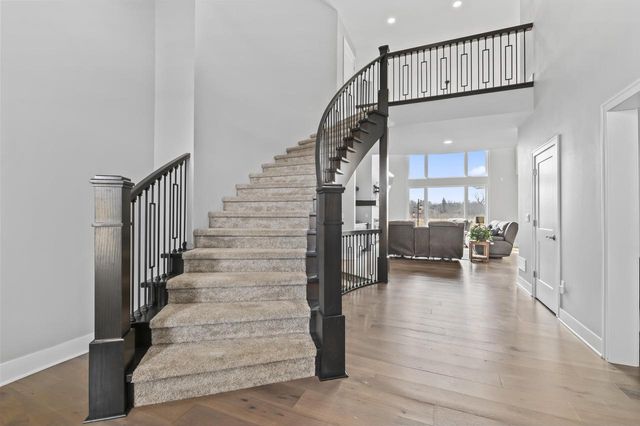 S101W33315 Genevieve DRIVE, Mukwonago, WI 53149