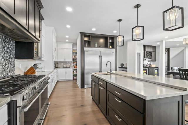 S101W33315 Genevieve DRIVE, Mukwonago, WI 53149