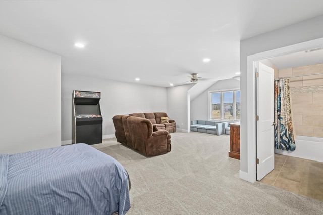 S101W33315 Genevieve DRIVE, Mukwonago, WI 53149