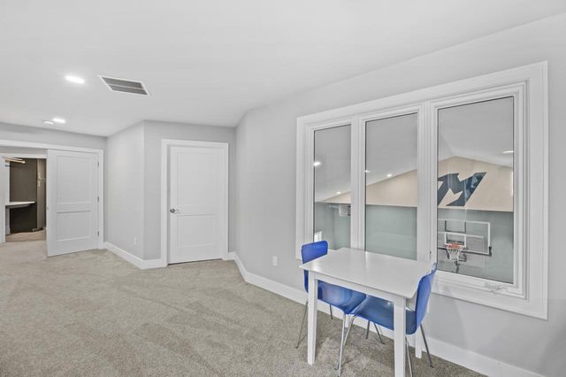 S101W33315 Genevieve DRIVE, Mukwonago, WI 53149