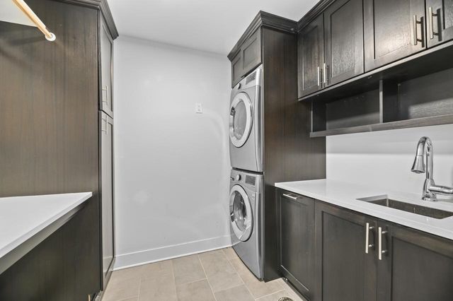 S101W33315 Genevieve DRIVE, Mukwonago, WI 53149