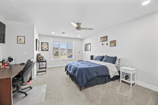 S101W33315 Genevieve DRIVE, Mukwonago, WI 53149