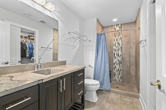 S101W33315 Genevieve DRIVE, Mukwonago, WI 53149