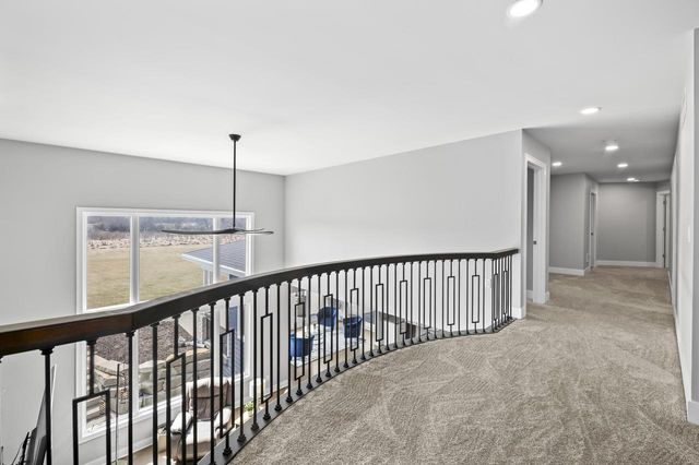 S101W33315 Genevieve DRIVE, Mukwonago, WI 53149