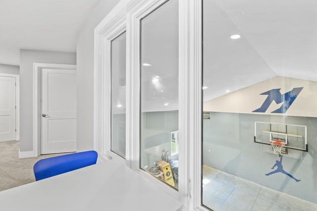 S101W33315 Genevieve DRIVE, Mukwonago, WI 53149