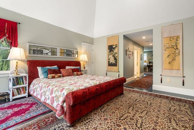 69 Nixon Rd, Framingham, MA 01701