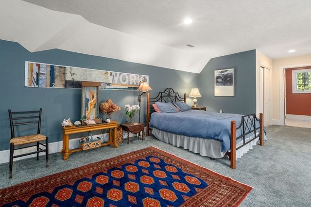 69 Nixon Rd, Framingham, MA 01701