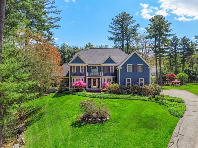 69 Nixon Rd, Framingham, MA 01701