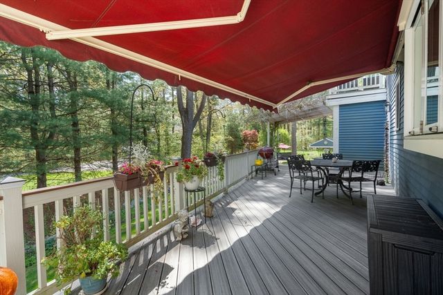 69 Nixon Rd, Framingham, MA 01701