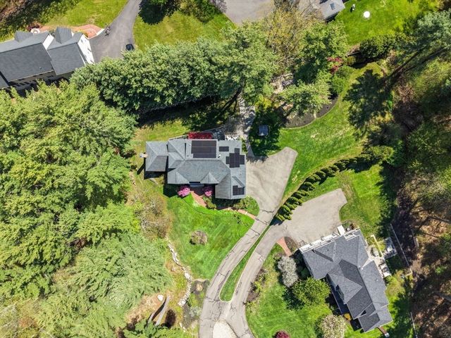 69 Nixon Rd, Framingham, MA 01701