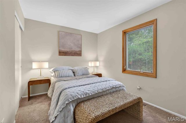 516 Crestview Lane, St Charles, MO 63301